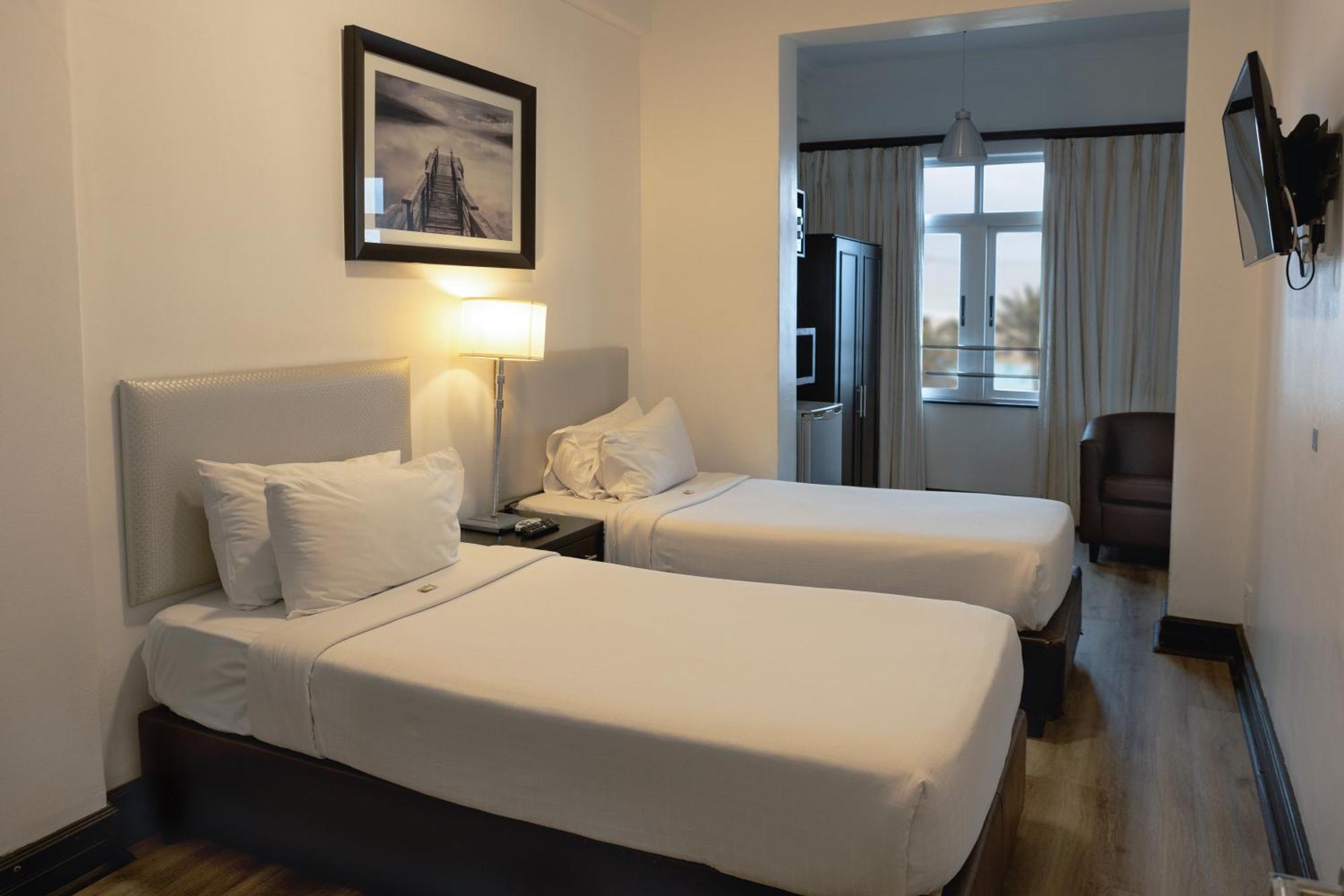 Parade Hotel เดอร์บัน ภายนอก รูปภาพ