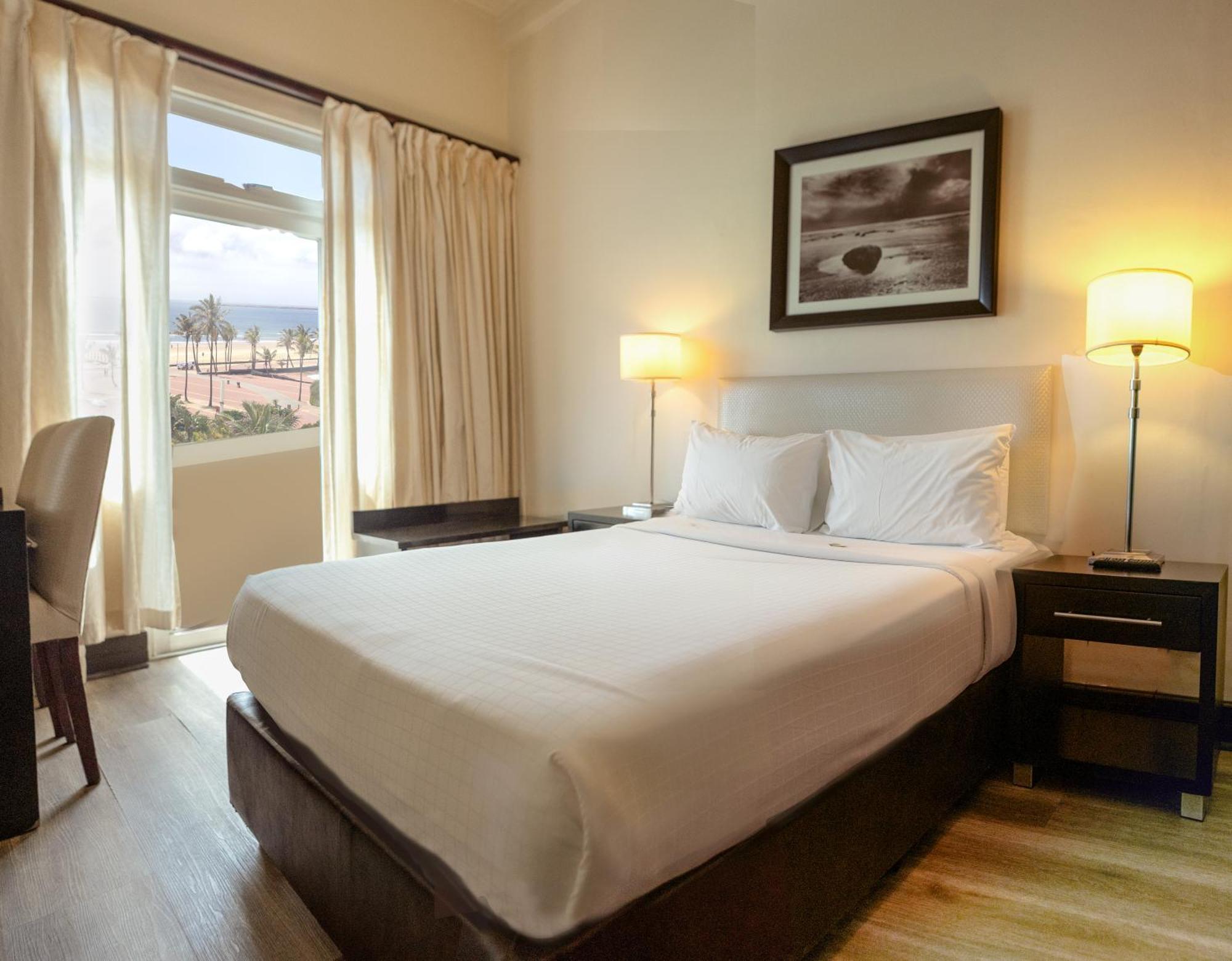 Parade Hotel เดอร์บัน ภายนอก รูปภาพ