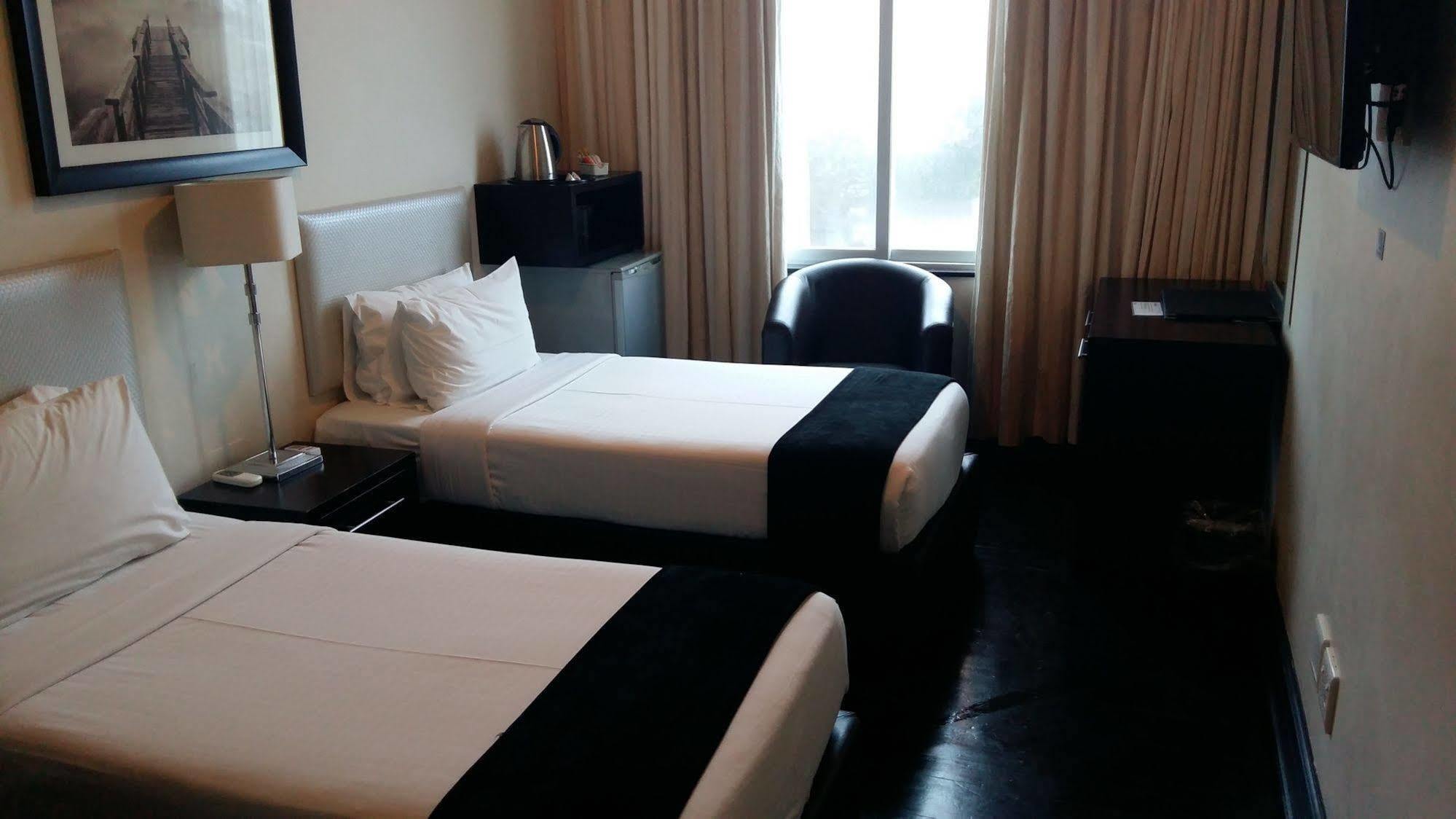 Parade Hotel เดอร์บัน ภายนอก รูปภาพ